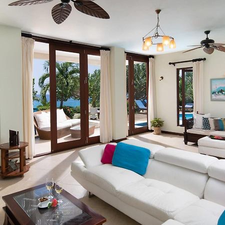 Hospitality Expert Little Waters Villa نيغريل المظهر الخارجي الصورة