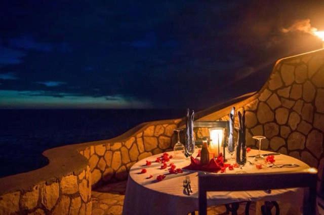 Hospitality Expert Little Waters Villa نيغريل المظهر الخارجي الصورة