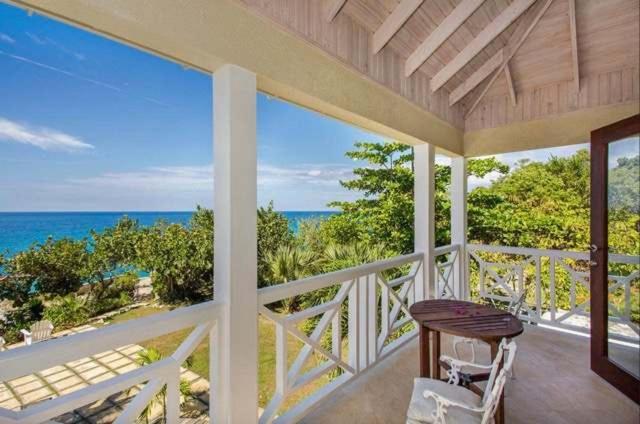 Hospitality Expert Little Waters Villa نيغريل المظهر الخارجي الصورة